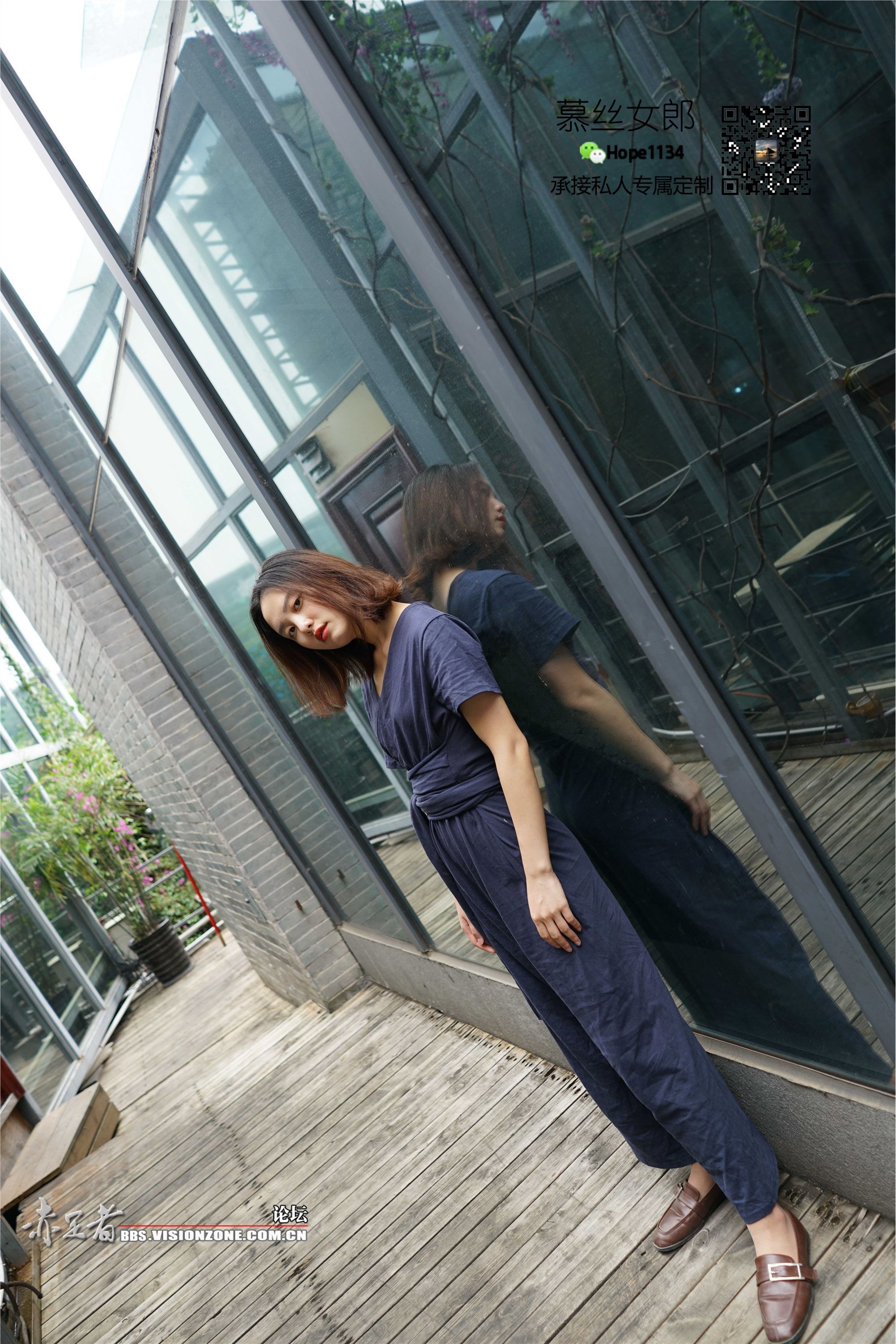 MussGirl慕丝女郎  NO.067 女神的超薄丝腿秀，性感不是不在于“脱”